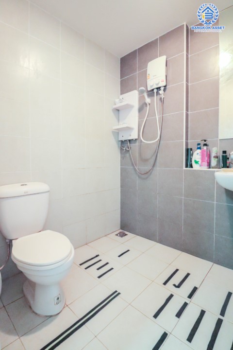 *****ทาวน์เฮ้าส์มือสองย่านนนทบุรี  ม.พลีโน่ ปิ่นเกล้า-วงแหวน คุณภาพระดับ AP เนื้อที่ 18 ตร.ว. ฟังก์ชัน 3 ห้องนอน 2 ห้องน้ำ 1 ที่จอดรถ สภาพดี พร้อมเข้าอยู่ บนทำเลเดินทางสะดวก เชื่อมต่อถนนหลานเส้นทาง ใกล้จุดทางด่วน "ศรีรัช"